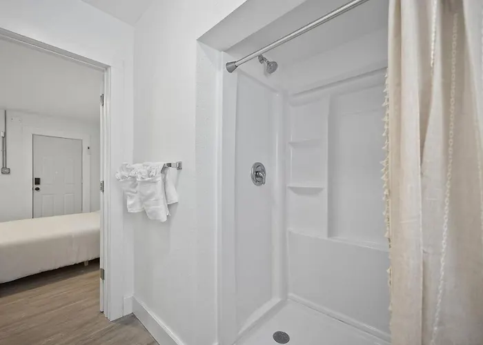 Country house Unit 2 Comfortable Minutes To Beaches And Nas *