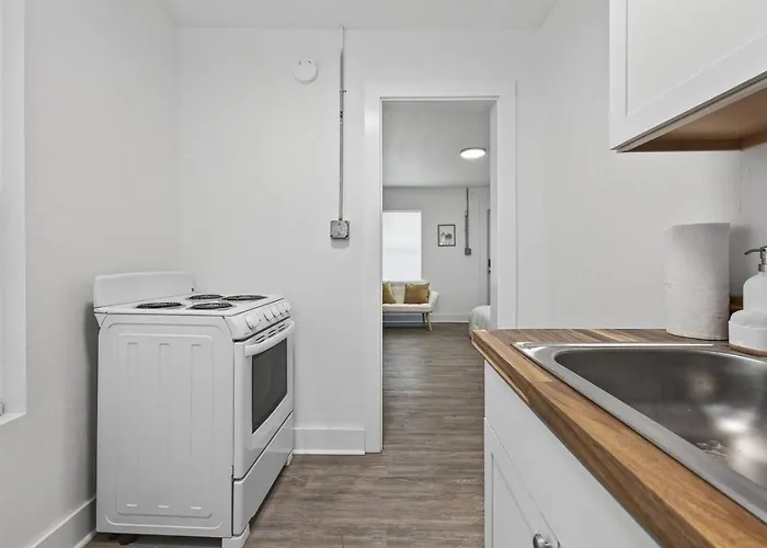 Unit 2 Comfortable Minutes To Beaches And Nas *