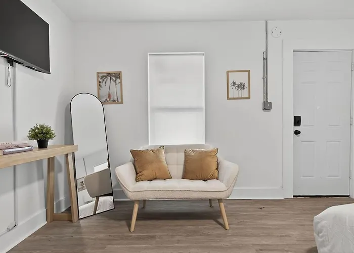 Unit 2 Comfortable Minutes To Beaches And Nas *